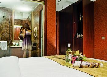 Jinjiang  Chengdu Care U Well Hotel מראה חיצוני תמונה